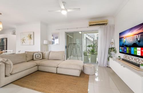 Hamilton Apartment | Spacious 2-Bed with Private Rooftop & BBQ Access