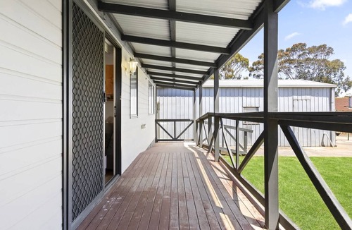 Portarlington Apartment | Spacious 2-Bedroom with Private Parking Access