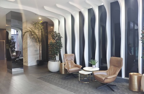 Adelaide Central Business District Apartment | Spacious 2bed Apt With Netflix+wifi +pool+bbq+