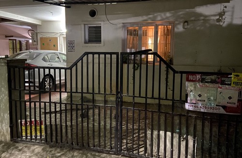 Mylapore Tiruvallikk Apartment | Spacious 2bhk in Tiruvanmiyur - 5min from beach