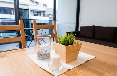 Brunswick North Apartment | Spacious 2BR Brunswick Apt