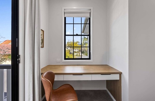 Clayfield Apartment | Spacious 3-Bed Clayfield House with Patio and BBQ