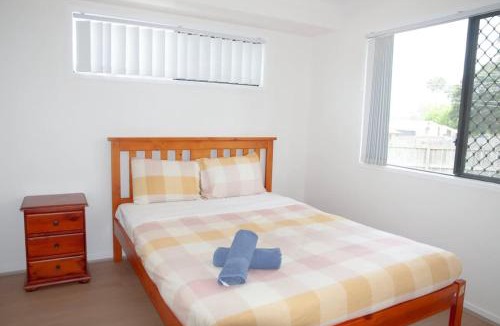 Loganlea House | Spacious 3 bedroom unit in Loganlea