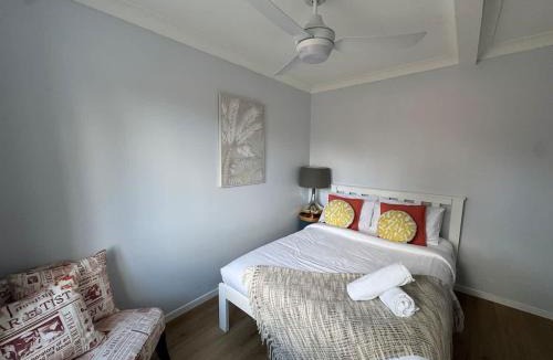Southport House | Spacious 3BR Home 2 Living Areas Outdoor Seating