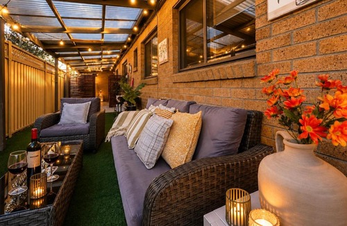 Sebastopol House | Spacious 3BR Home Ballarat Excellent For Families and Groups