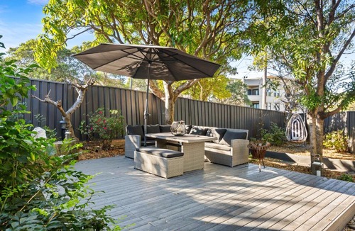 Stanmore House | Spacious 4-Bed Character House in Vibrant Stanmore