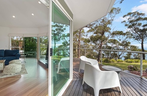Long Beach House | Spacious 4-Bed Home with Coastal Charm