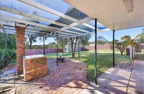 Muswellbrook House | Spacious 4BR Home | Games Room & BBQ