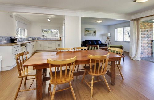 Hat Head House | Spacious 5 bedroom house overlooking the creek, large enough for two families
