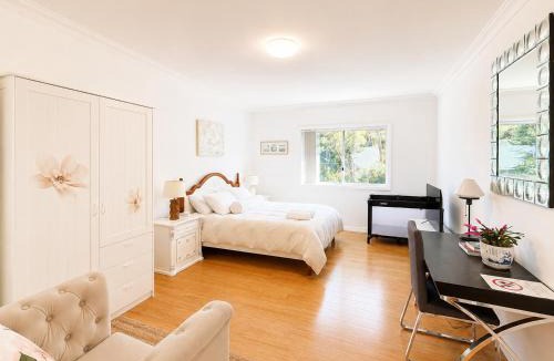 Katoomba House | Spacious 5BR House Fireplace Garden Retreat