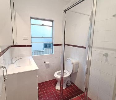 Merrylands House | Spacious and Comfortable Queen Room - NM1