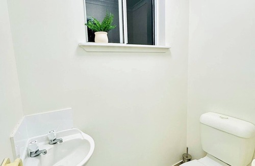 Parramatta Park Apartment | Spacious Apartment in the Heart of Cairns CBD