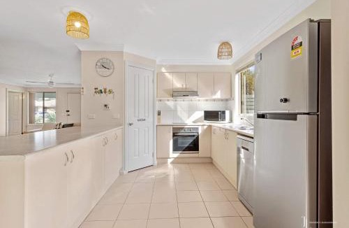 Broulee House | Spacious Broulee Retreat Near Beach
