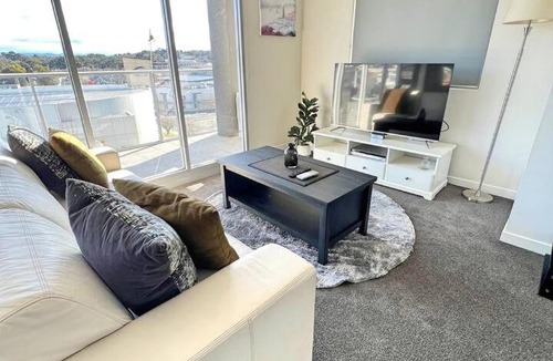 Phillip Apartment | Spacious & High in the Skyplaza - 1bd 1bth Apt
