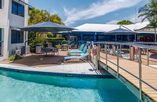 Urangan Apartment | Spacious Mantra Hotel Room