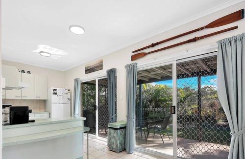 Woodgate Villa | Spacious Open Plan Villa with Complex Pool