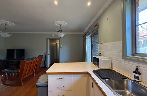 Bentleigh House | Spacious Private Room | 1min to Train | Uni Close