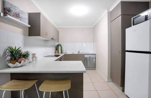 Cairns North Apartment | Spacious Retreat With Courtyard Resort Pool