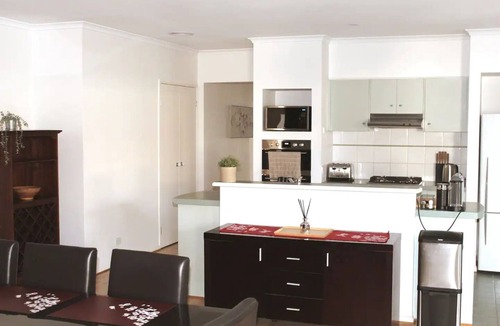 Caroline Springs House | Spacious & Stylish 5BR house, all the comforts of home, pet friendly
