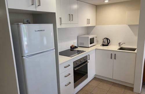 Wahroonga Apartment | Spacious Wahroonga 2 Bedroom Apartment
