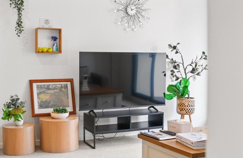 Wentworth Point Apartment | Spacious1 BR@waterfront Olympic Park free carpark
