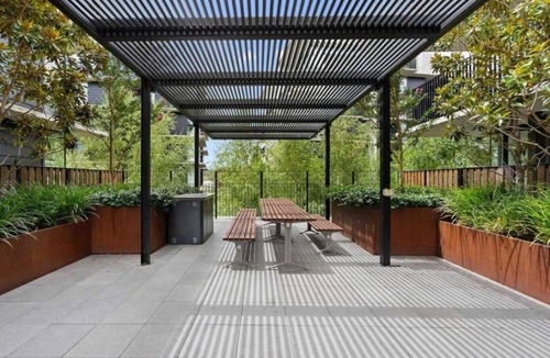 Belconnen Apartment | Spectacular 2BR Apt with Balcony
