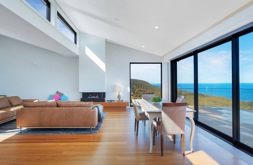 Killcare Heights House | Spectacular Ocean Views by HolidayCo.
