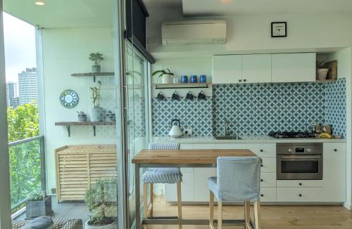St Kilda Apartment | Spectacular Sunset Hideaway BestView St Kilda boutique self-contained luxury apartment