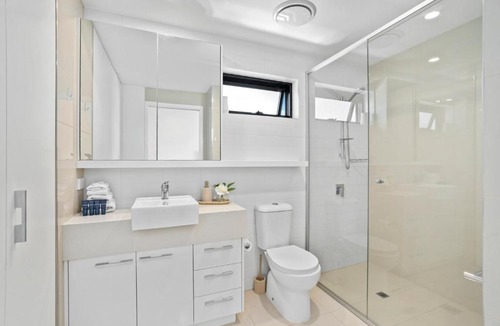 Broadbeach Waters Apartment | Spice Broadbeach - Hosted by Gold Coast Luxury Resorts