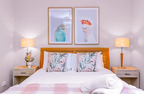 Nowra House | Spring Cottage