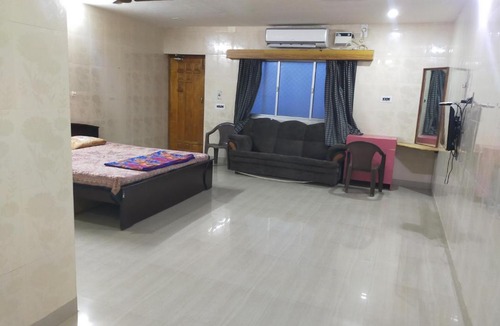 Mahabalipuram Beach House | sridhar guest house 7010696049 mahabalipuram