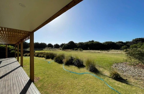 Connewarre House | St. Emilion - 13th Beach Golf Links Estate