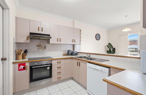 Tuncurry Apartment | St James 6