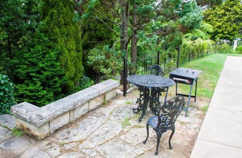 Leura House | St Raphael
