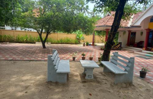 Kuzhuppilly House | Stains holidayhome & party floor, Cherai beach