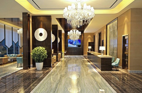 Kanthi House | Stay Close to the Action at Palki Hall – Family-Friendly Comfort!