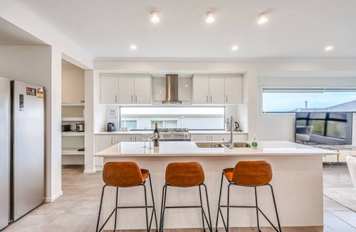 Mount Duneed House | StayAU Park-side Retreat 10min Geelong Quiet Area
