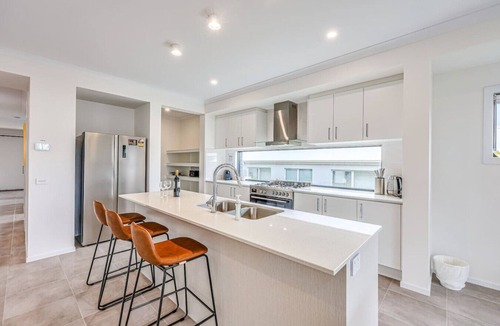 Mount Duneed House | StayAU Park-side Retreat 10min Geelong Quiet Area