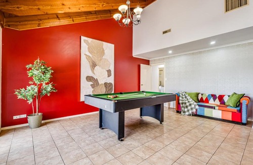 Seabrook House | StayAU Tranquil 4BR Lakeside Retreat in Seabrook