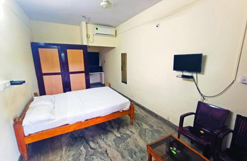 Manipal Hotel | STAYMAKER Unnatha Residency