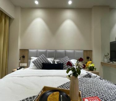Ghata Bed & Breakfast | Stayo Rooms
