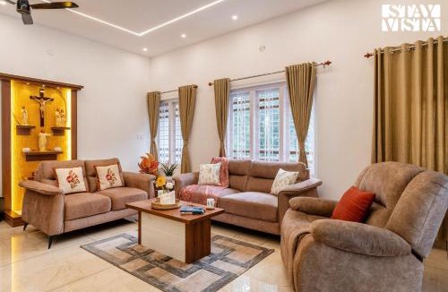 Udumbanchola Villa | StayVista at Cardamom Casa with Lawn, Terrace & BBQ