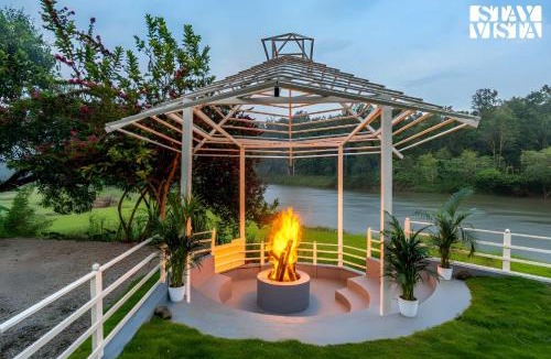 Nakur Sirangala Villa | StayVista at Kailaasa with Bonfire, Pool and Al-fresco