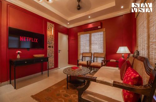 Ballygunge Apartment | StayVista at Nayak House with Terrace, Wi-Fi