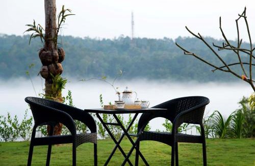 Vayittiri Villa | StayVista at Novera The Lake Villa