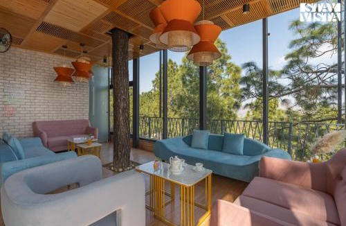 Barog Apartment | StayVista at Serene with Outdoor Bonfire
