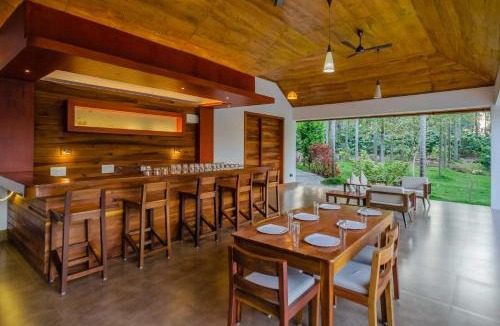 Madapura Villa | StayVista at Tall Silver with Infinity Pool & Breakast