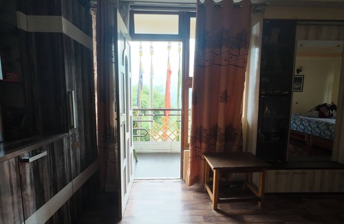 Geyzing House | "StayWithUs: Your Comfort, Our Priority!"