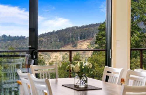 Ravensbourne Ski Chalet | Stella Luna - Luxury Chalet 1 Bedroom