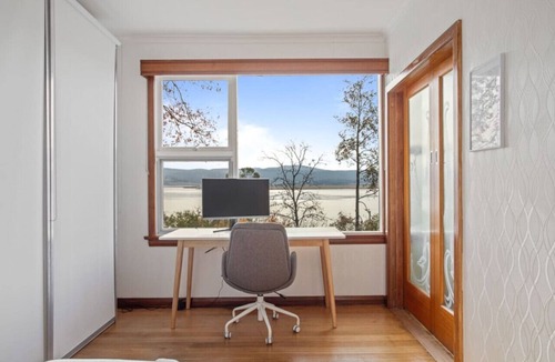 Rosevears House | Stella Rose Cottage Enchanting Riverfront Retreat